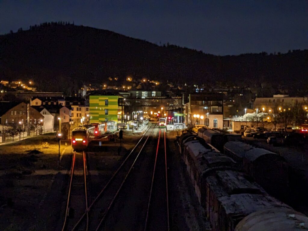 Schlafende Jugendliche am Bahnhof – Polizeieinsätze in Erfurt, Nordhausen, Zella-Mehlis und Ilmenau!